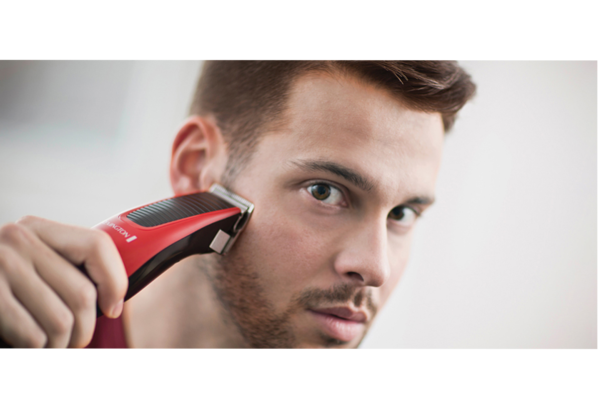 Απεικονίζεται η κουρευτική μηχανή